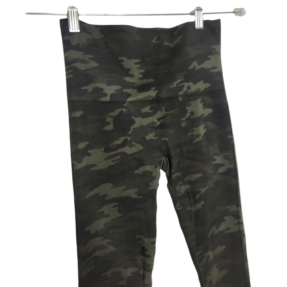 SPANX Look At Me Now Camo Legging - Picture 3 of 8